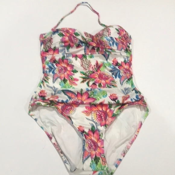 La Blanca one piece suit size 6 new with tags discrete Tummy control - Picture 1 of 3